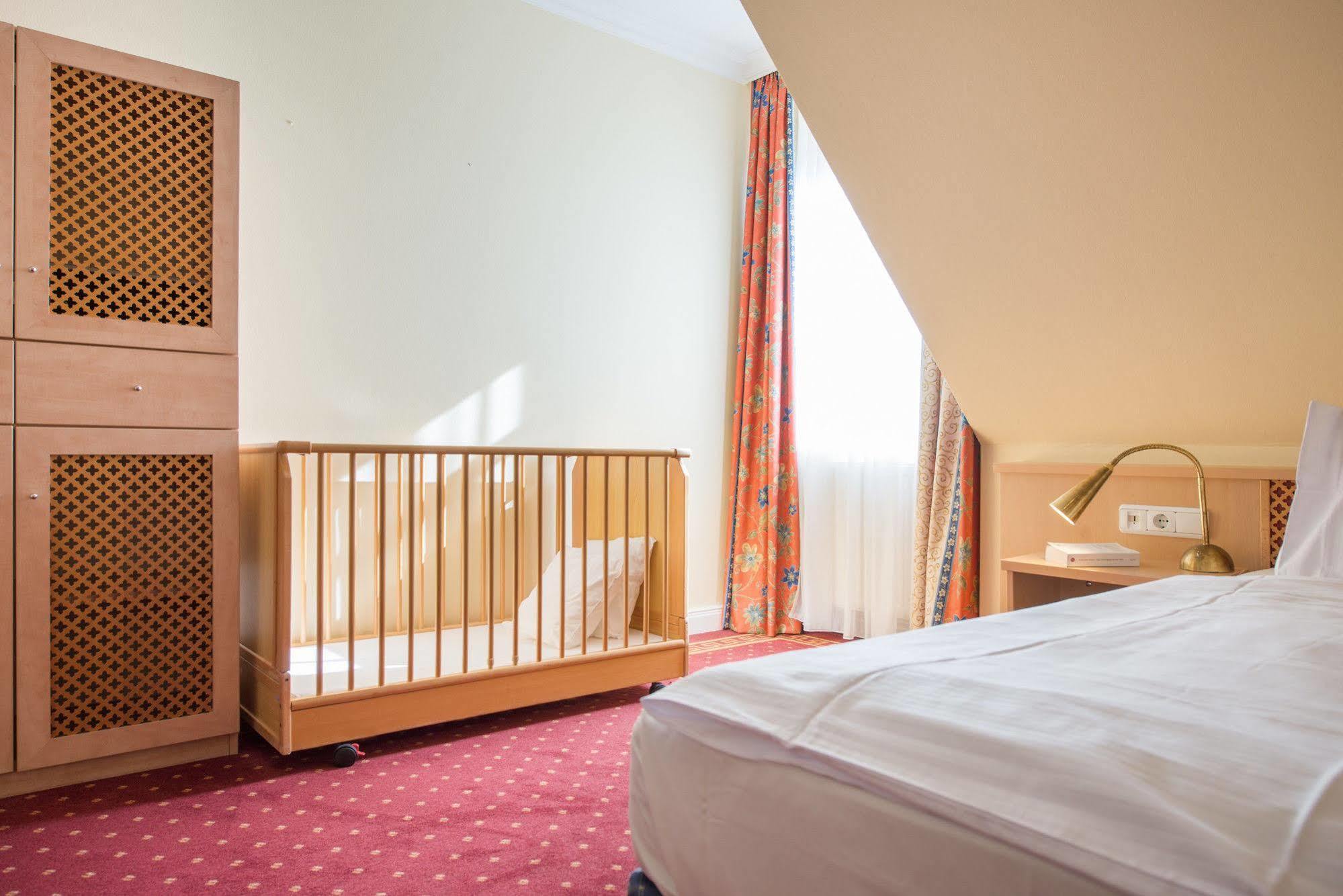 Aparthotel Villa am Konzertgarten Ostseebad Kühlungsborn Esterno foto