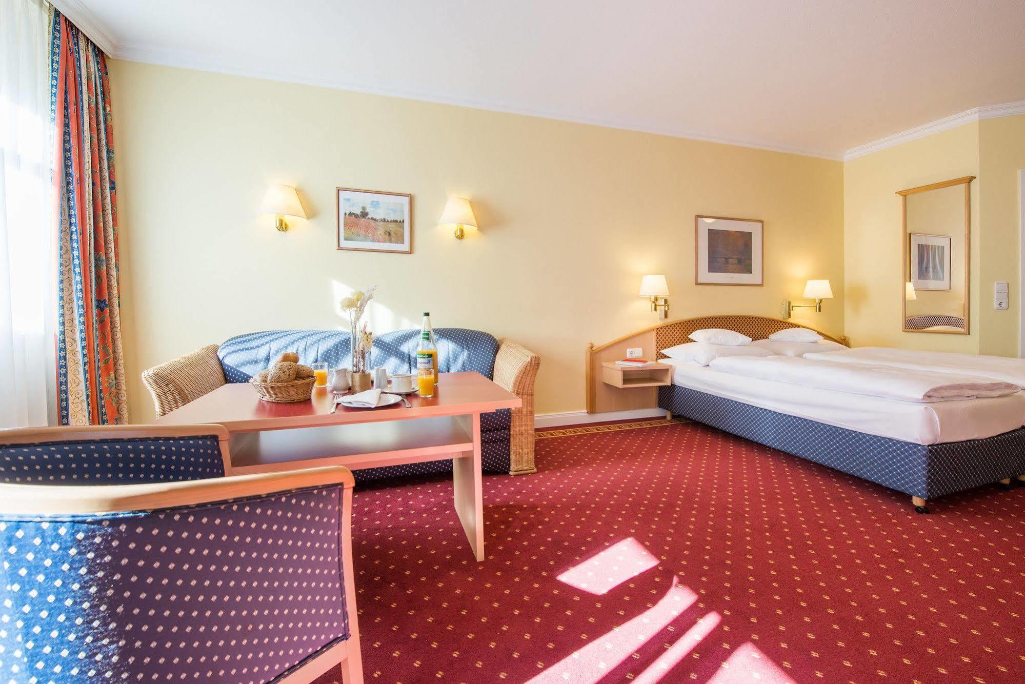 Aparthotel Villa am Konzertgarten Ostseebad Kühlungsborn Esterno foto